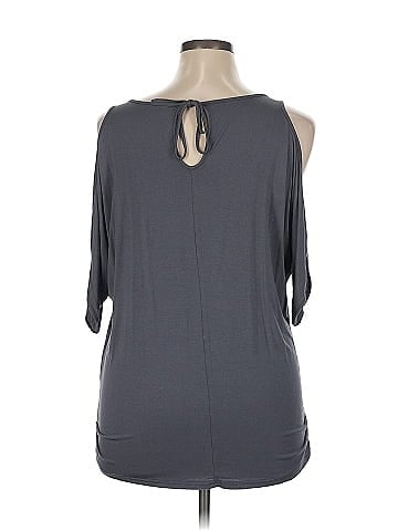 Unbranded 3/4 Sleeve T-Shirt (view 2)