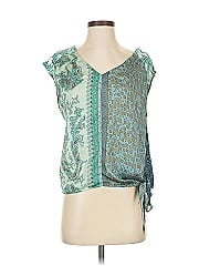 Tiny Sleeveless Blouse