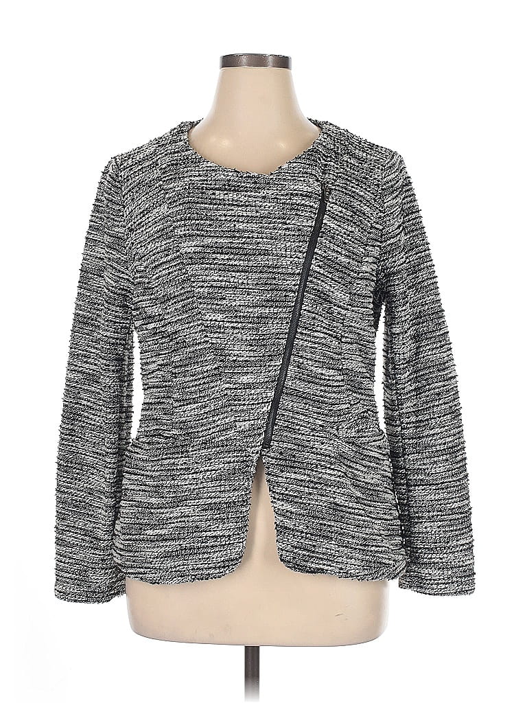 Click to view more detailed imagery on our partner's website Pre-owned Suzanne Betro Jacket In Gray