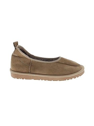 Unbranded Flats (view 1)