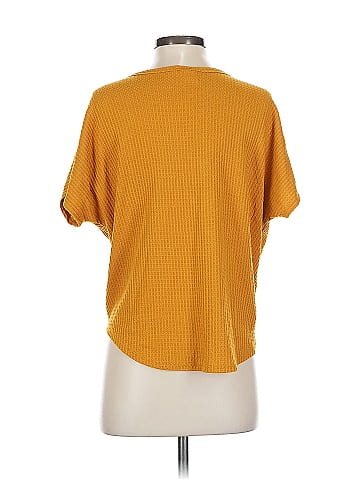 Live in the Moment Short Sleeve Top (view 2)