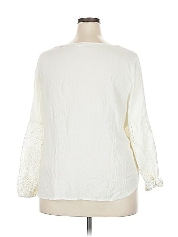 Maurices 3/4 Sleeve Top (view 2)