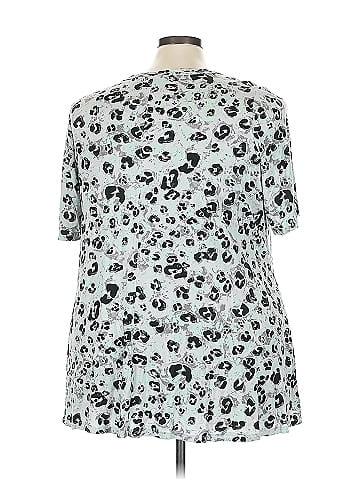 LOGO by Lori Goldstein Short Sleeve T-Shirt (view 2)
