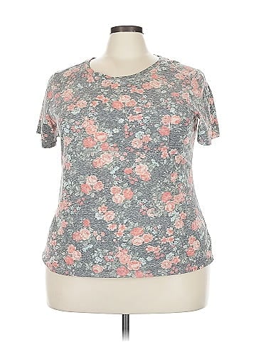 Bobbie Brooks Short Sleeve T-Shirt (view 1)