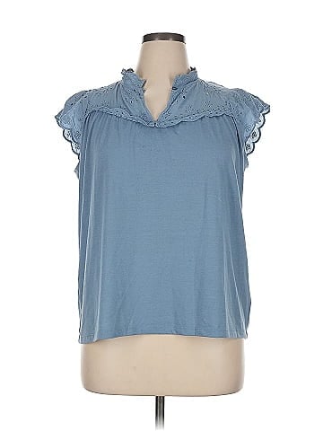 Daisy Fuentes Short Sleeve Top (view 1)