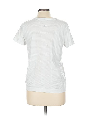 Lululemon Athletica Short Sleeve T-Shirt (view 2)
