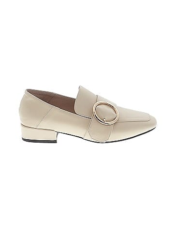 Unbranded Flats (view 1)