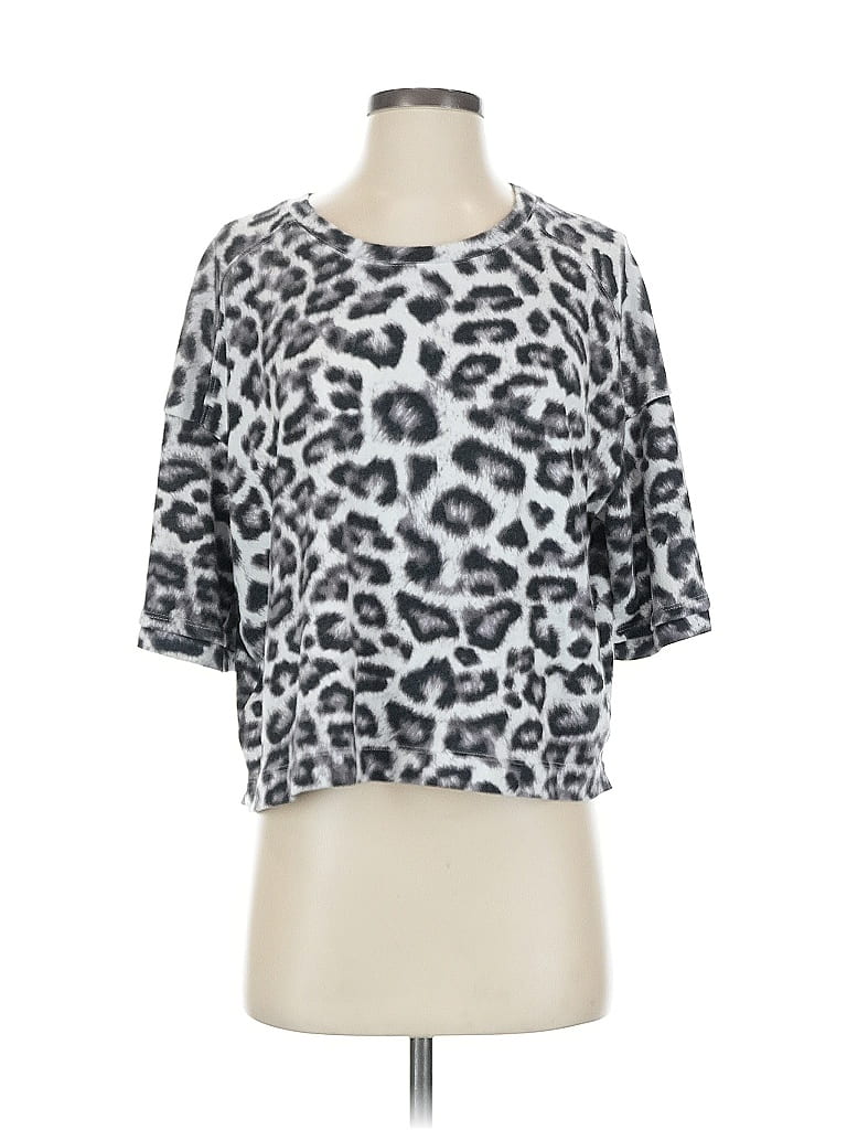 Click to view more detailed imagery on our partner's website Pre-owned Splendid Short Sleeve T-shirt In Silver