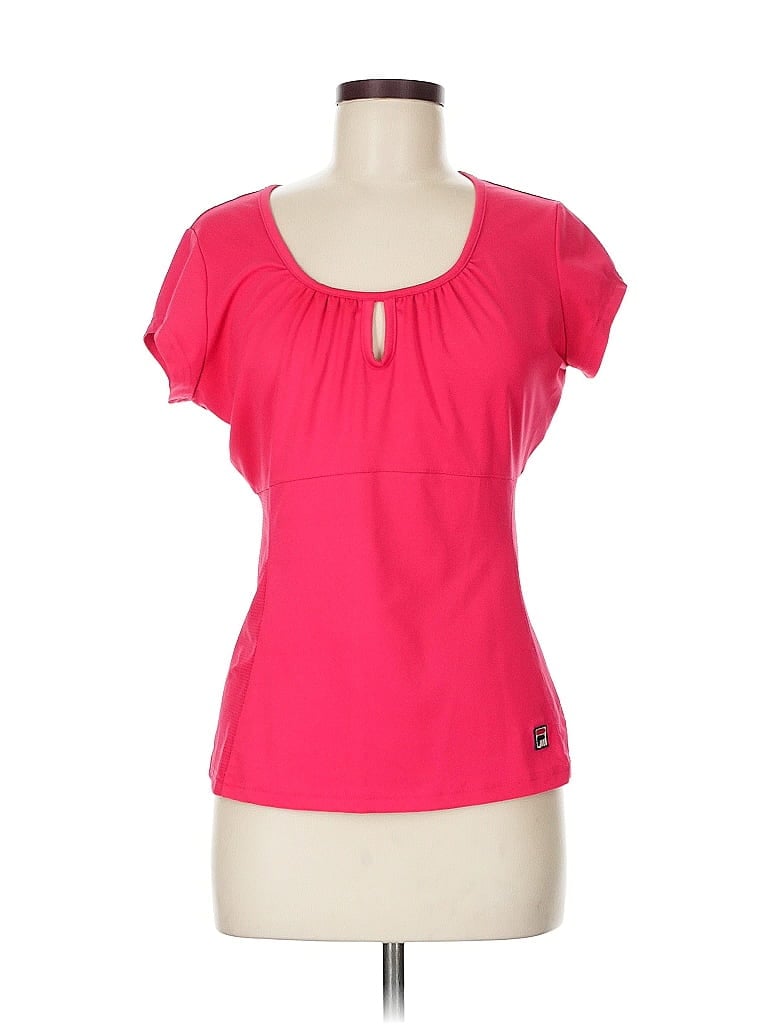 Click to view more detailed imagery on our partner's website Pre-owned Fila Active T-shirt In Pink
