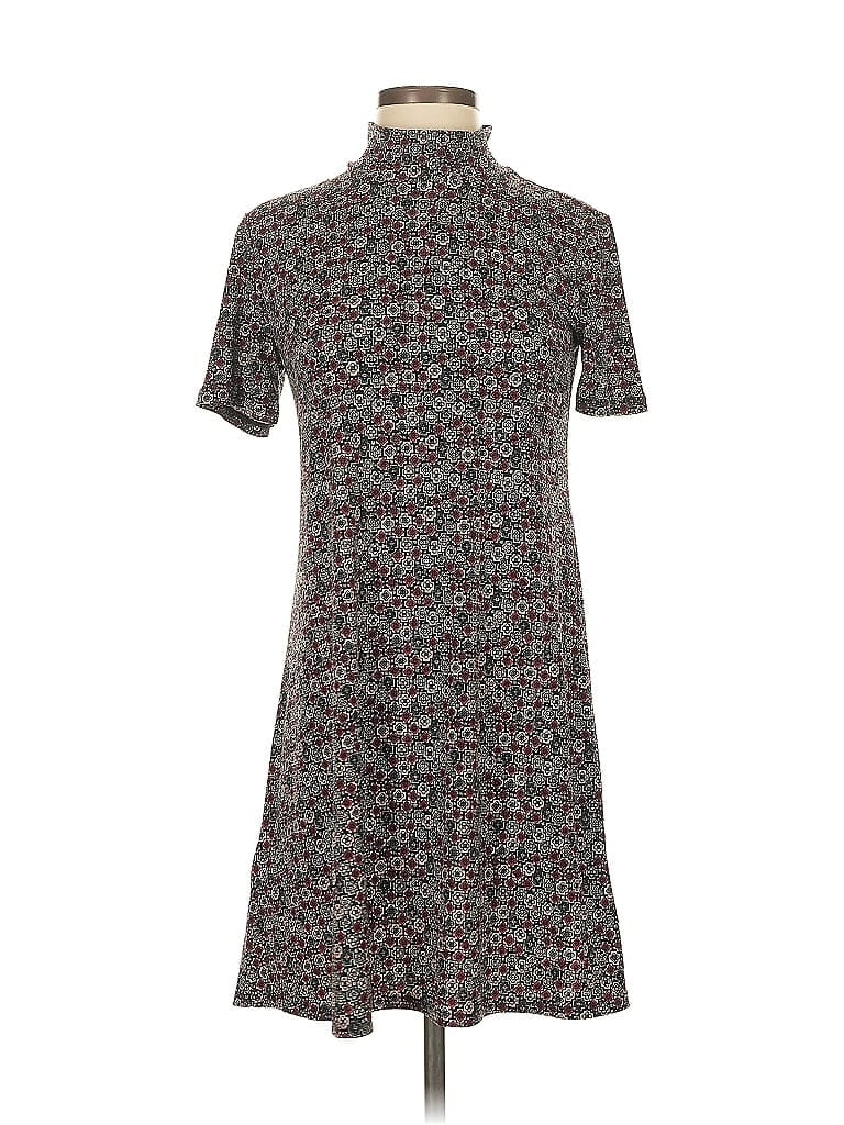Click to view more detailed imagery on our partner's website Pre-owned Bcbgeneration Casual Dress In Gray