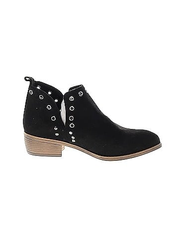 Journee Collection Ankle Boots (view 1)