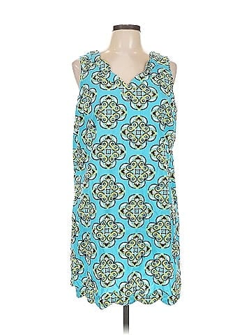 Crown & Ivy Casual Dress (view 1)