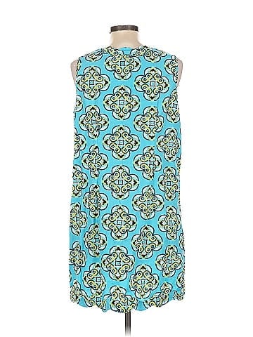 Crown & Ivy Casual Dress (view 2)