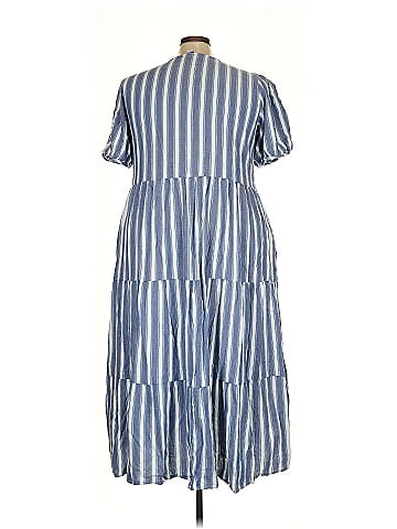 Old Navy Casual Dress (view 2)