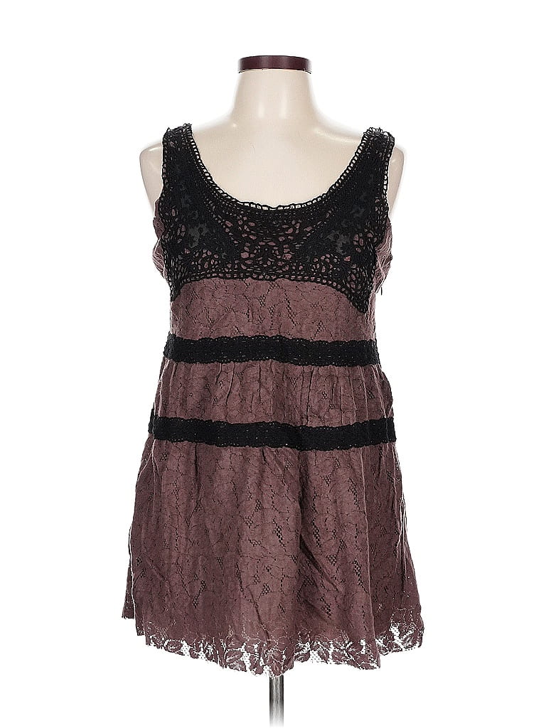 Click to view more detailed imagery on our partner's website Pre-owned Black Sleeveless Blouse In Brown
