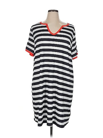 Shein Curve Short Sleeve T-Shirt (view 1)