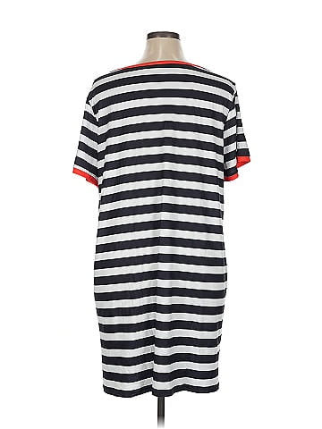Shein Curve Short Sleeve T-Shirt (view 2)