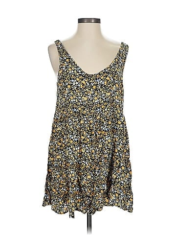 Natural Life Sleeveless Top (view 1)