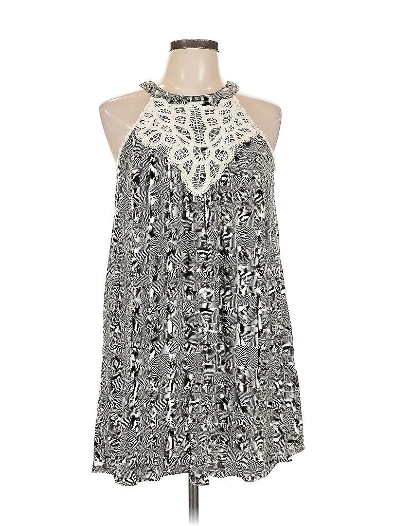 Click to view more detailed imagery on our partner's website Pre-owned Blu Pepper Casual Dress In Gray