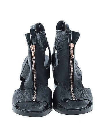 Arche Wedges (view 2)