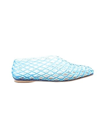Unbranded Flats (view 1)
