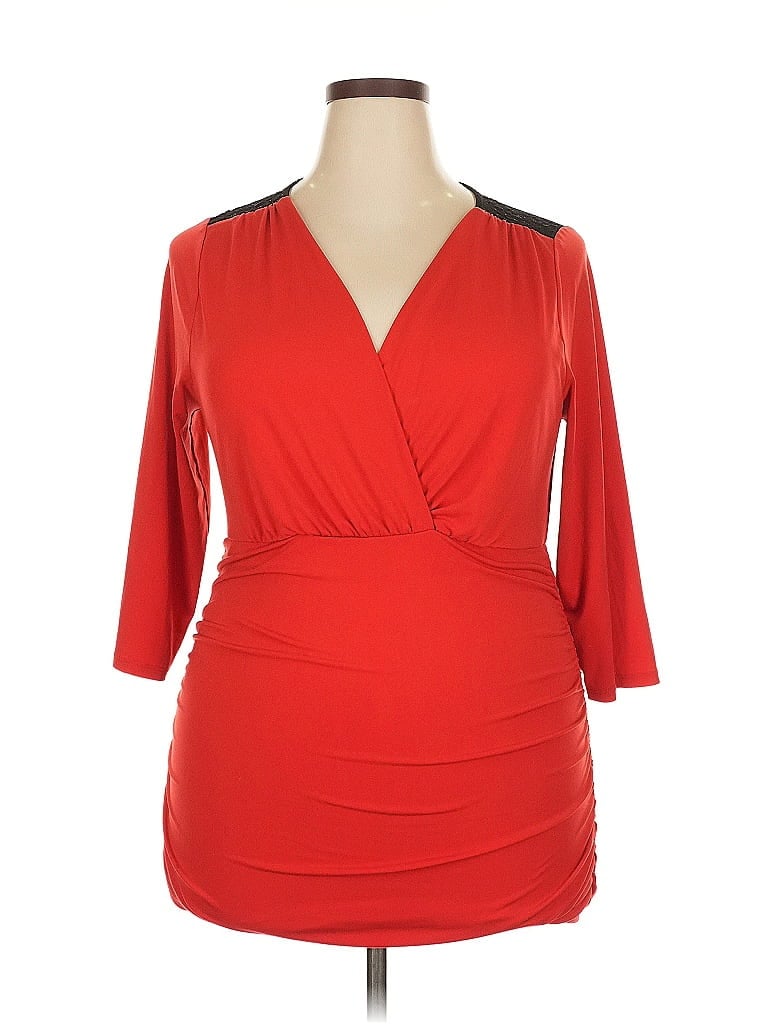 Pre-owned Torrid 3/4 Sleeve Top Red V-neck Tops