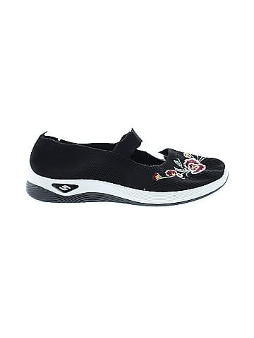 Unbranded Flats (view 1)