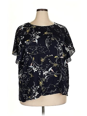 Shein Curve Short Sleeve T-Shirt (view 1)