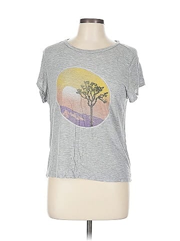 American Eagle Outfitters Short Sleeve T-Shirt (view 1)