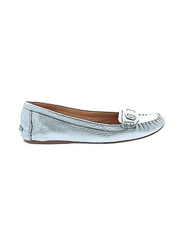 Coach Flats (view 1)