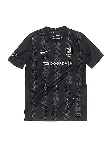 Nike Active T-Shirt (view 1)