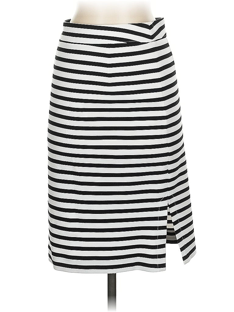 Click to view more detailed imagery on our partner's website Pre-owned Banana Republic Casual Skirt In White