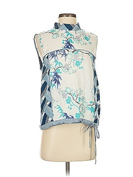 Tiny Sleeveless Blouse