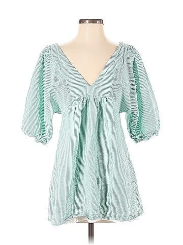 Urban Outfitters 3/4 Sleeve Blouse (view 1)