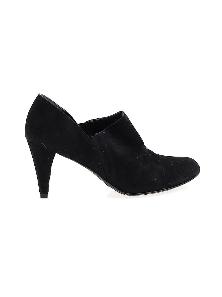 Pre-owned Stuart Weitzman Heels In Black