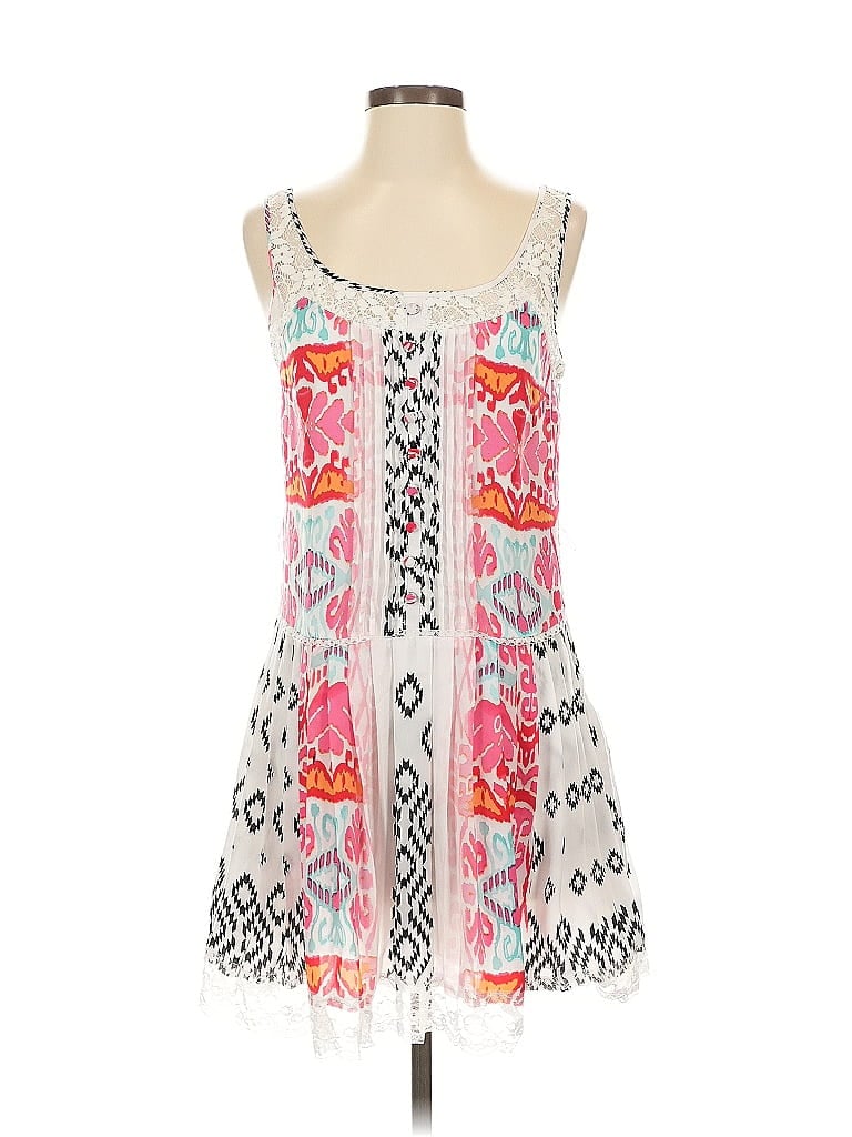 Pre-owned Bebe Casual Dress In White