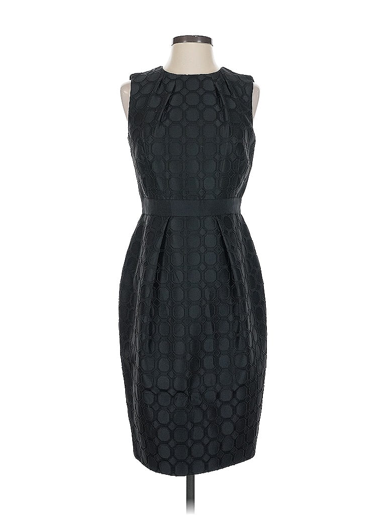 Click to view more detailed imagery on our partner's website Pre-owned Carmen Marc Valvo Cocktail Dress In Black