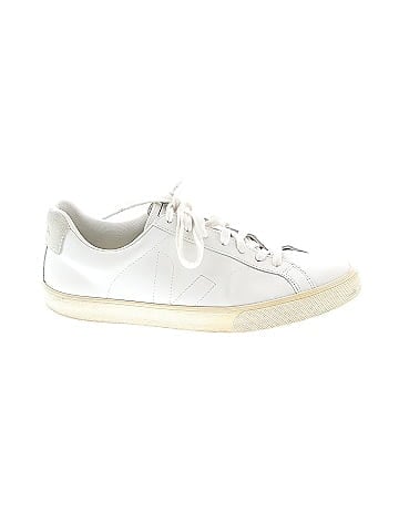 VEJA Sneakers (view 1)