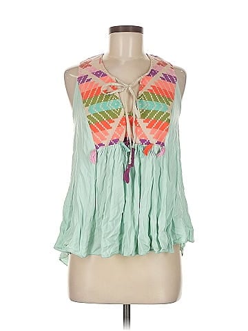 Judith March Sleeveless Blouse (view 1)