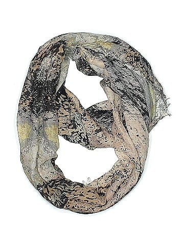 Isa & Stef Scarf (view 1)