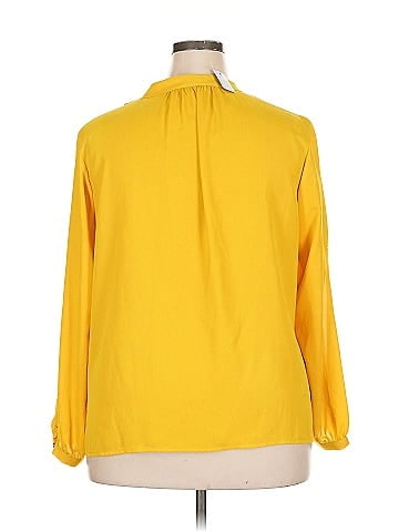 Jennifer Lopez 3/4 Sleeve Blouse (view 2)