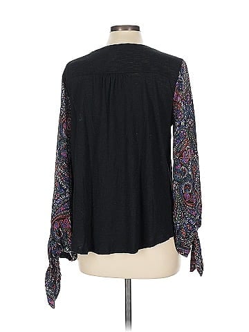 Akemi + Kin Long Sleeve T-Shirt (view 2)
