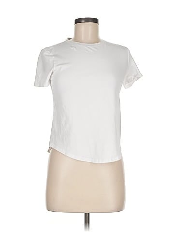 Lululemon Athletica Short Sleeve T-Shirt (view 1)