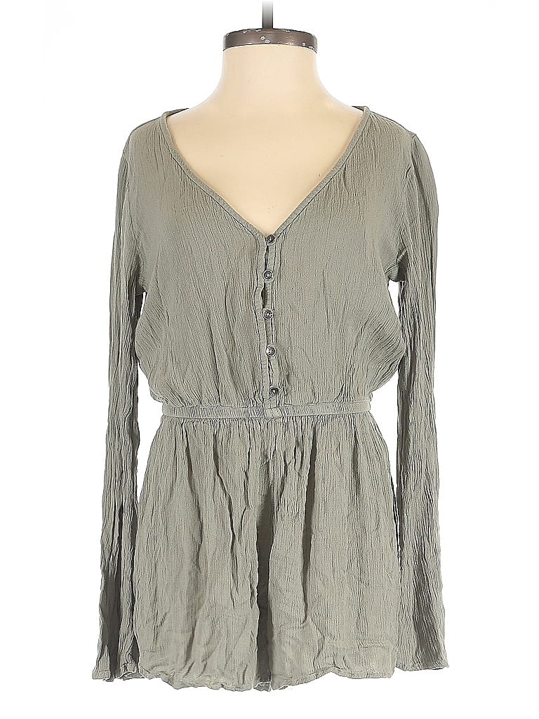 Pre-owned Mudd Romper In Gray