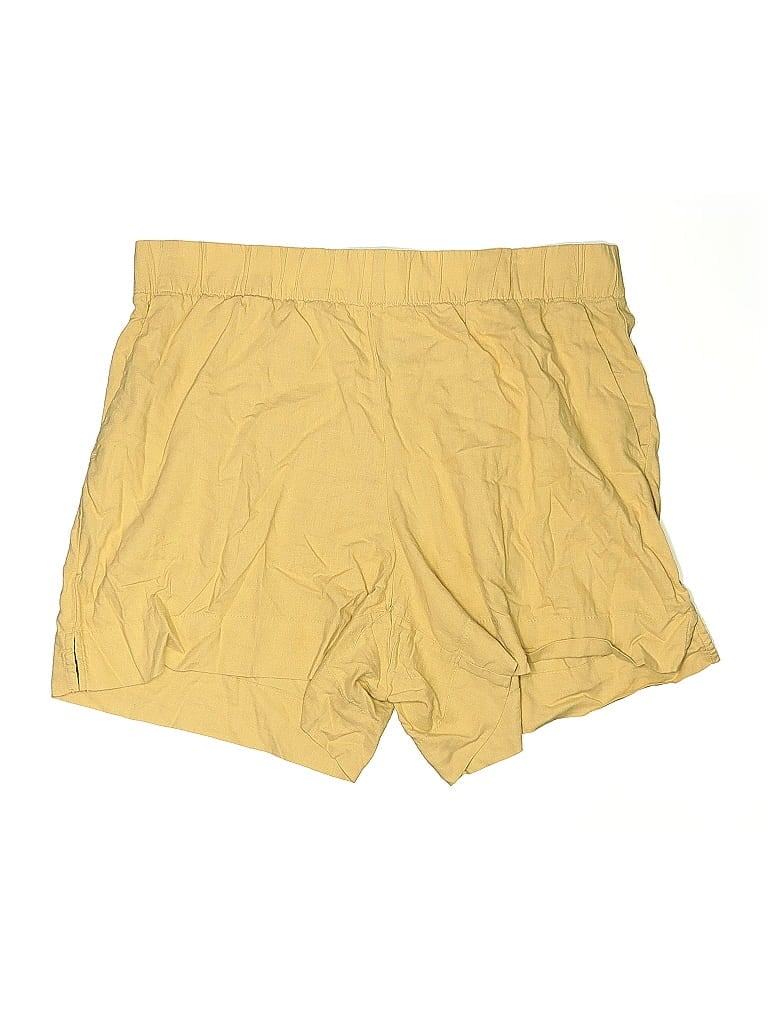 Pre-owned Gap Khaki Shorts In Yellow