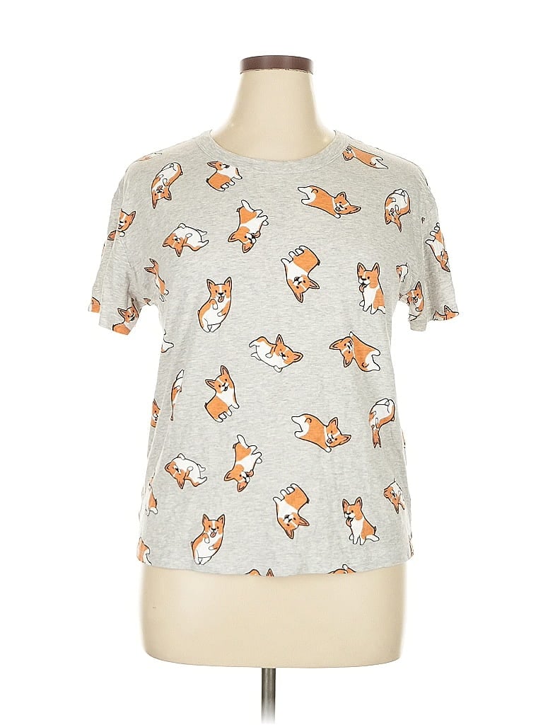 Click to view more detailed imagery on our partner's website Pre-owned Zoe+liv Short Sleeve T-shirt In Silver