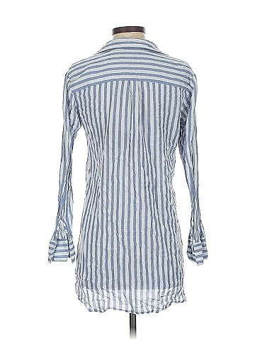 Victoria's Secret 3/4 Sleeve Button-Down Shirt (view 2)