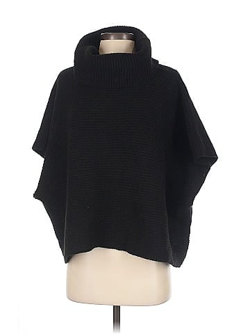 Lalavon Poncho (view 1)