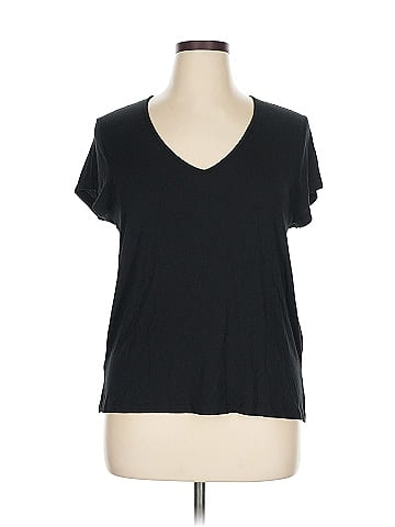 American Eagle Outfitters Short Sleeve T-Shirt (view 1)