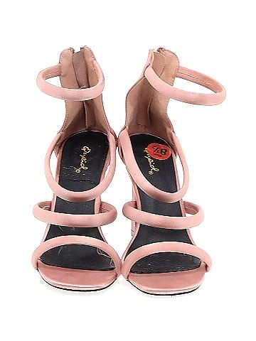 Qupid Heels (view 2)